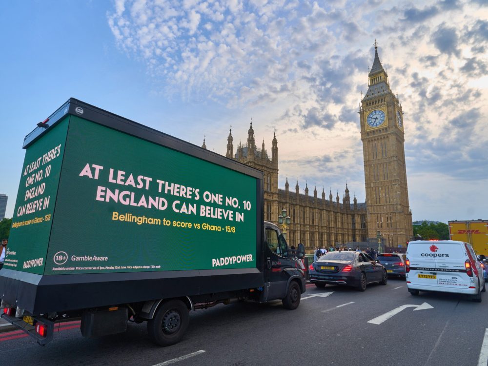 EDITORIAL USE ONLY
A digivan at Parliament Square in Westminster, London, displaying a Paddy Power message referring to Jude Bellingham as ‘the one No.10 England can rely on’ following Keir Starmer’s resignation as Prime Minister. Picture date: Monday June 22, 2026. PA Photo. Photo credit should read: Simon Jacobs/PA Media Assignments